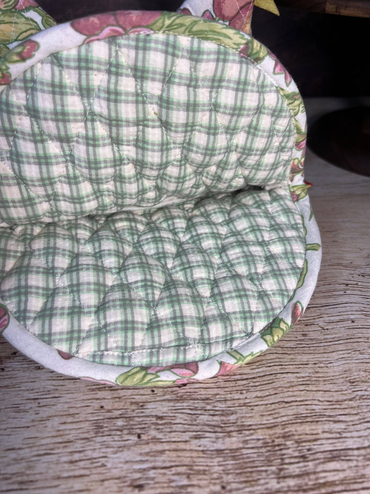 Happy Hen Mini Mitt in Cream Floral