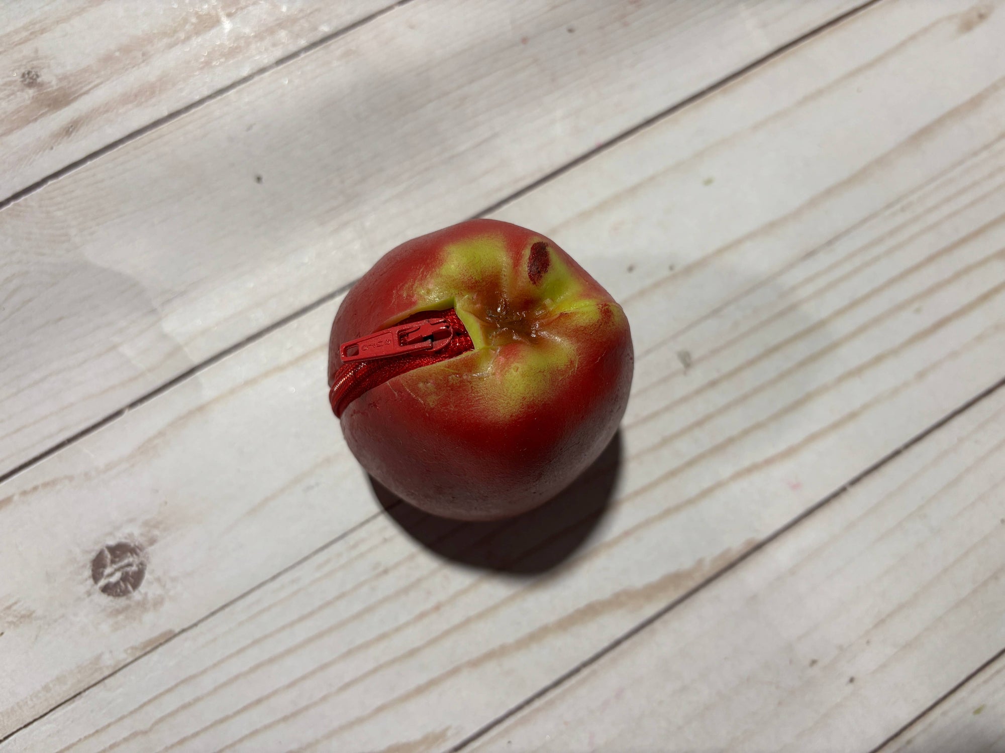 Gag Gift Coin Purse Apple