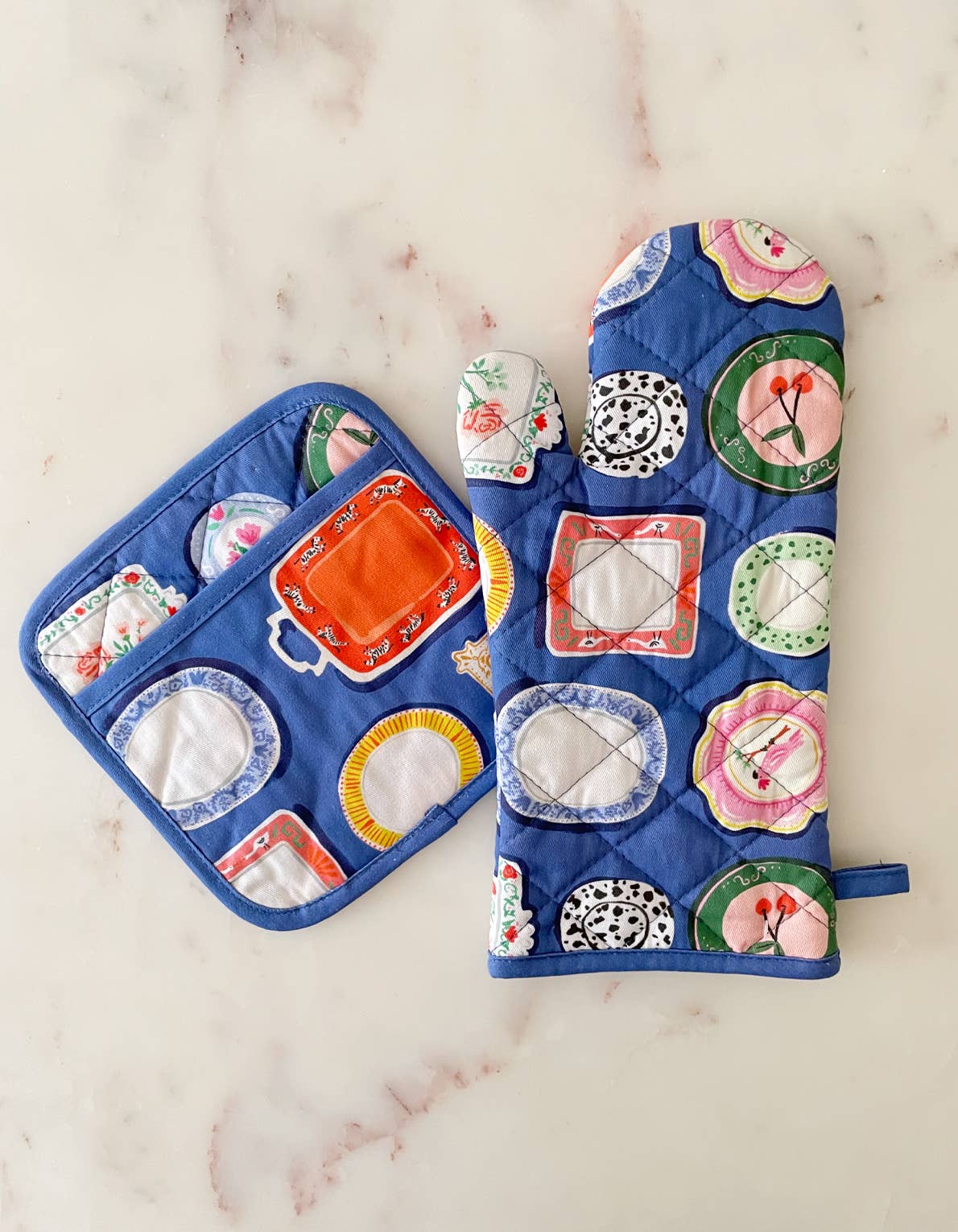 Dinner Plates Cotton Oven Mitt + Pot Holder Set