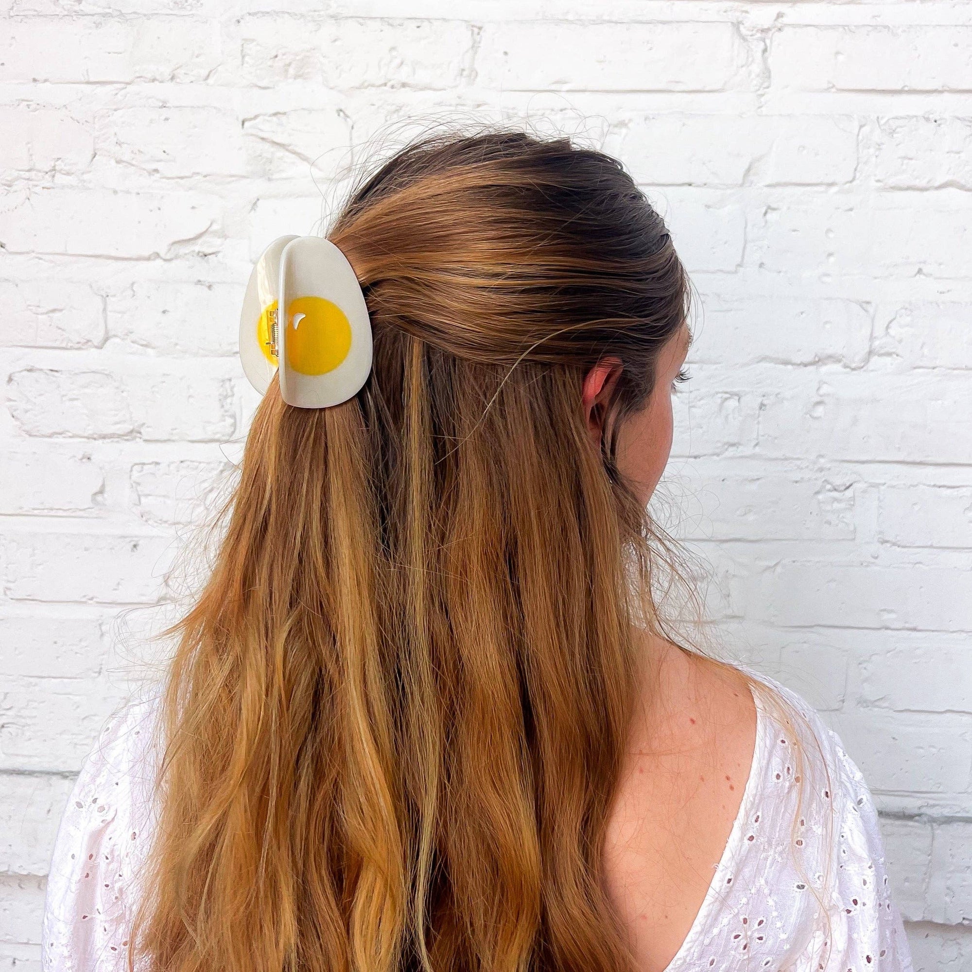 Midi Egg Hair Claw